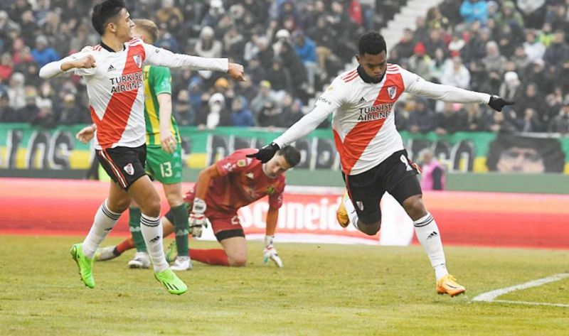 River Plate goleó a Independiente en el Más Monumental y recuperó el  liderazgo